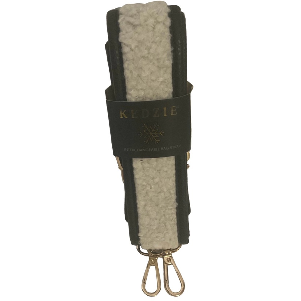 Kedzie NWT’s Fireside Collection Cream Sherpa Center & Black Trim Bag Strap